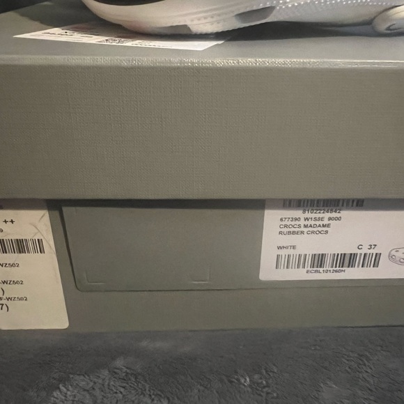 Balenciaga white crocks size 37 - Picture 3 of 7